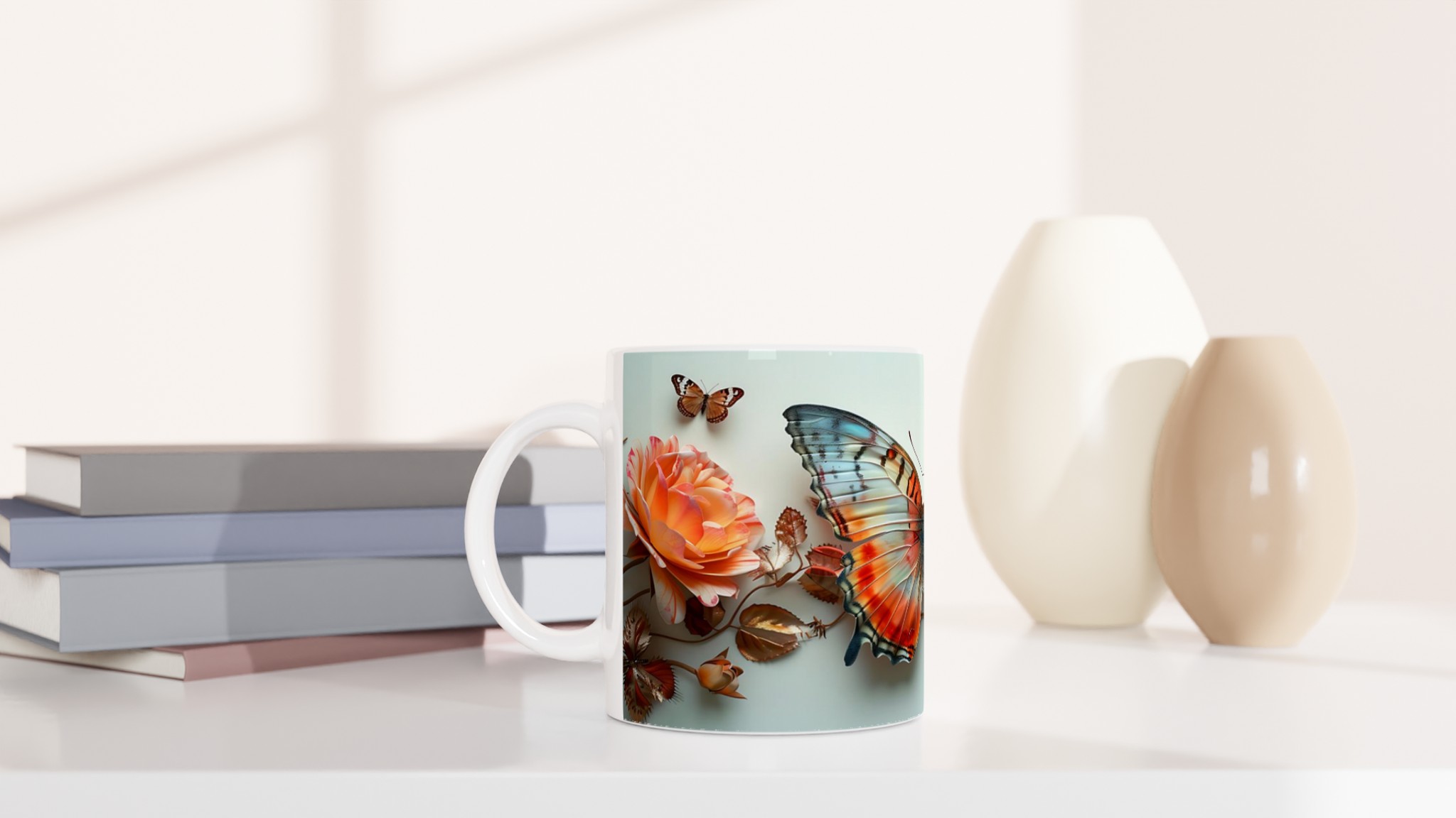 Fjäril och Rosor – Keramisk Mugg 11oz: Färgstark Naturdesign i Ditt Val av 7 Nyanser 10 5368c271-1542-436e-a79f-98bb121311a0