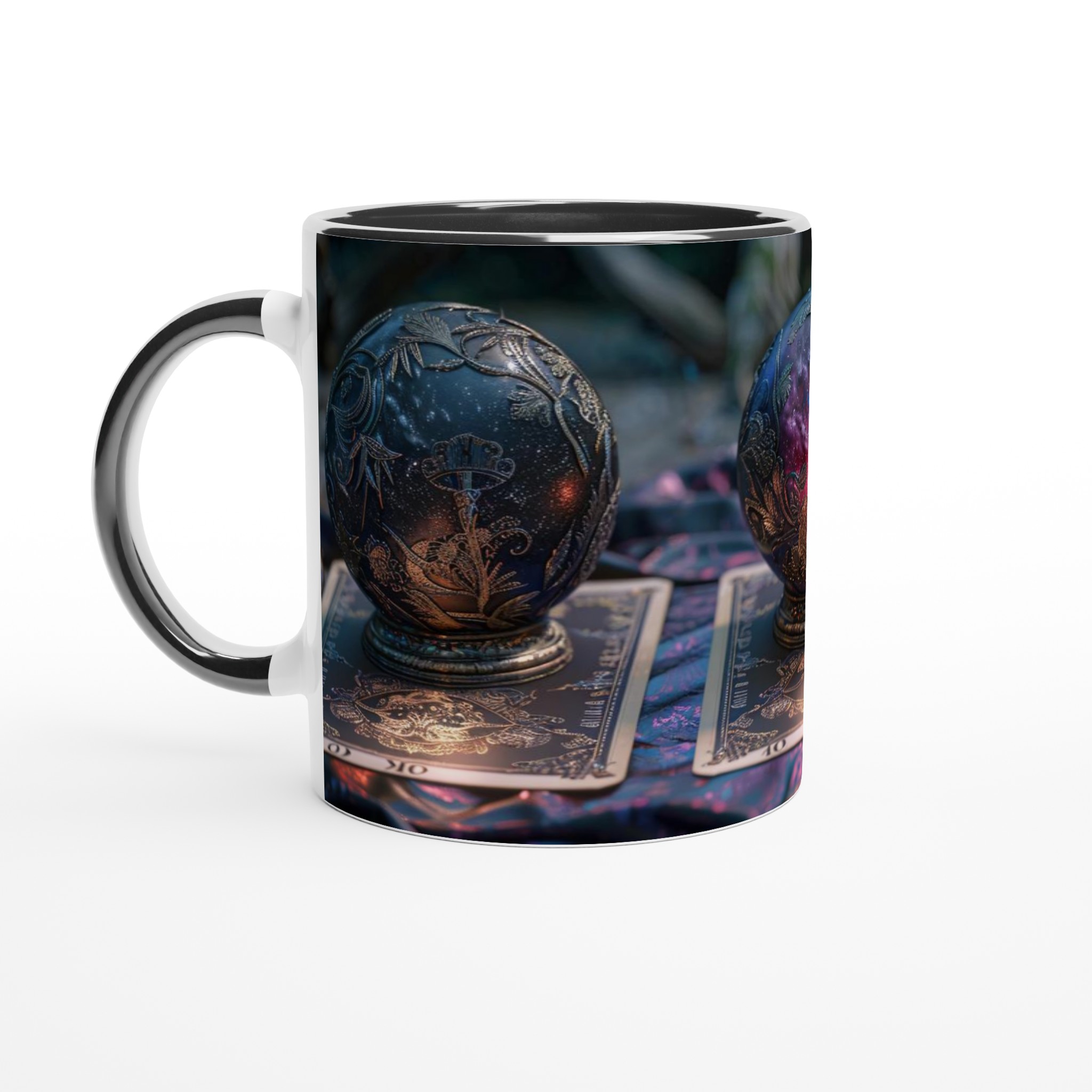 Mystisk Kristallkula Keramikmugg - Kosmisk Design med Tarotinspirerade Detaljer 7 3399988c-b10d-4298-ad2f-120aef434fef