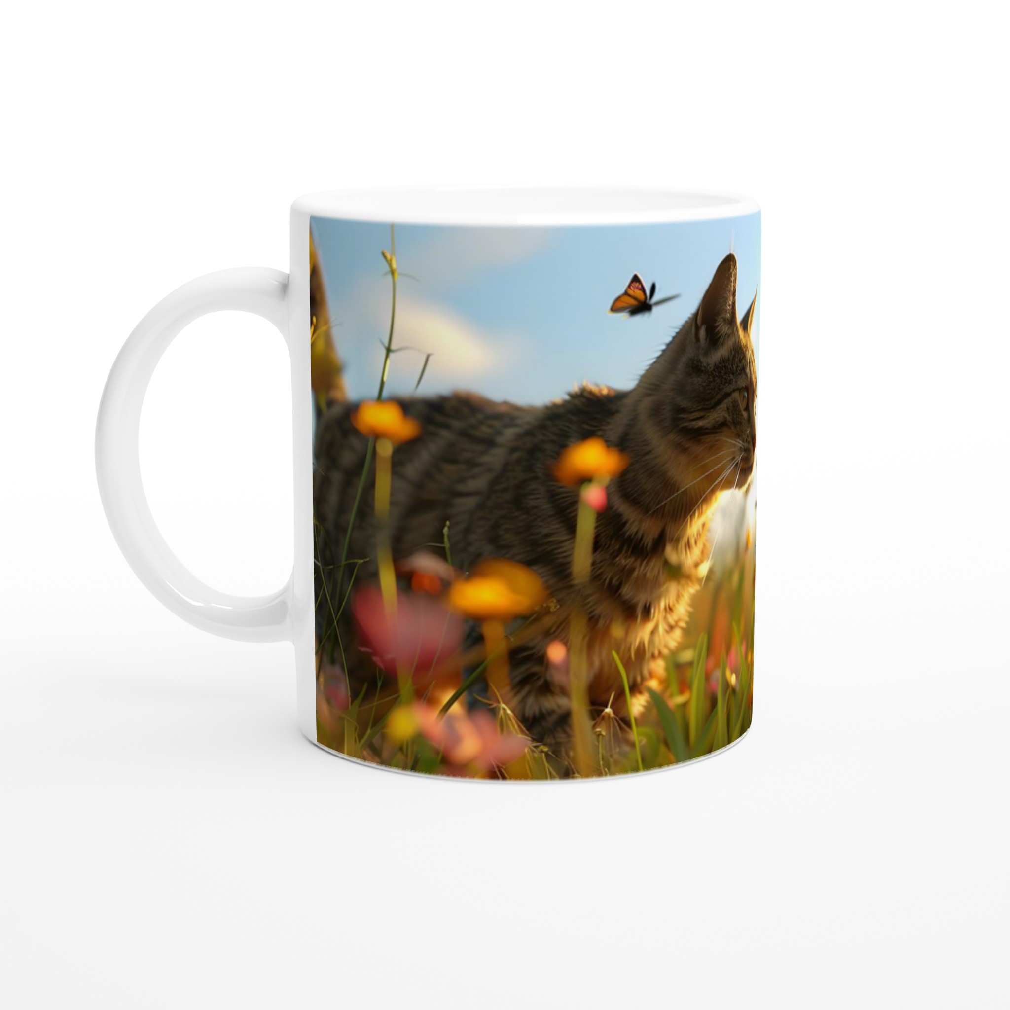 Katt bland sommarblomster – Vit 11oz keramikmugg i ditt val av sju livfulla färger 1 62f096be-1161-4605-8edd-cf6dcdf7cead