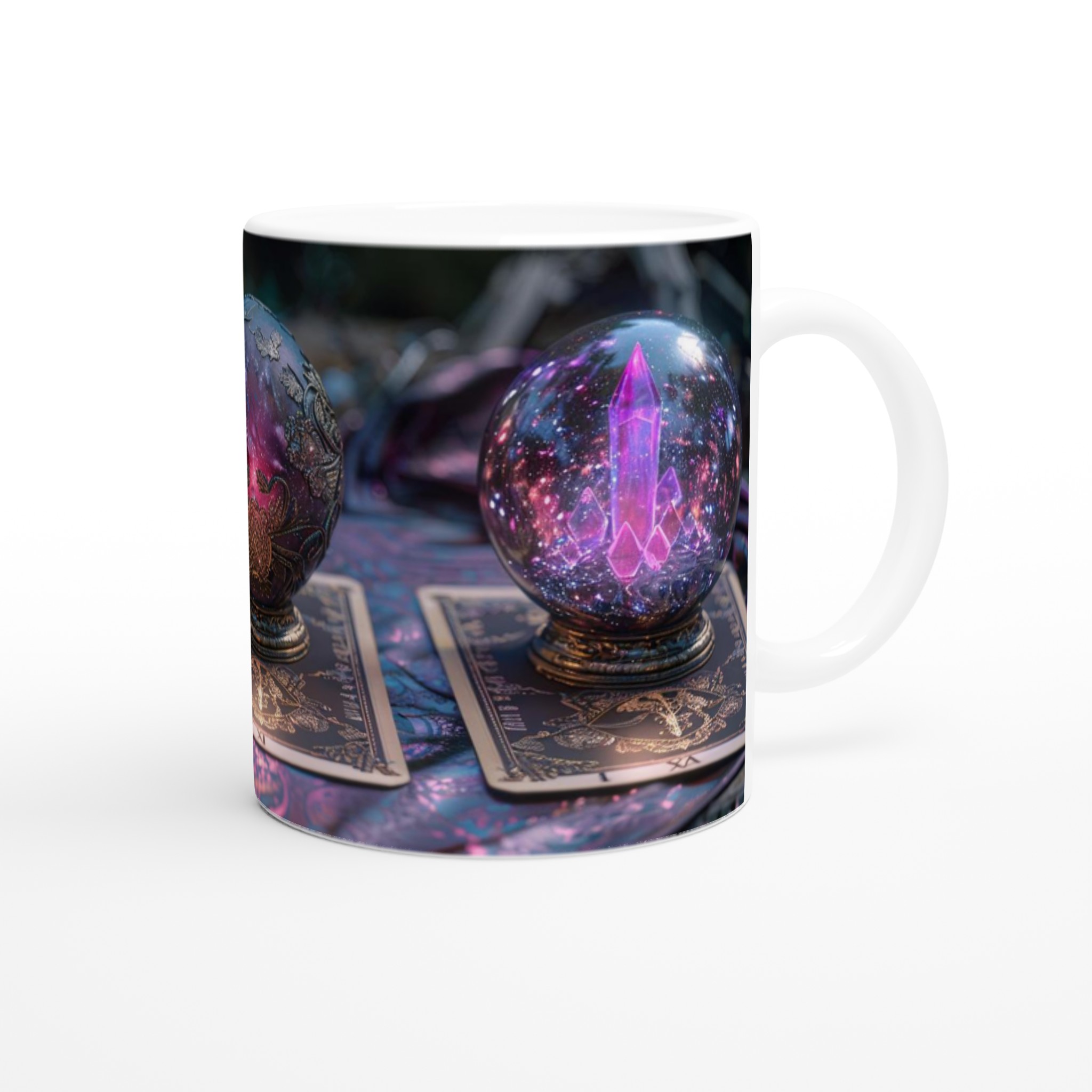 Mystisk Kristallkula Keramikmugg - Kosmisk Design med Tarotinspirerade Detaljer 9 a848f9e1-bb34-4de7-b8cb-0956618641a6