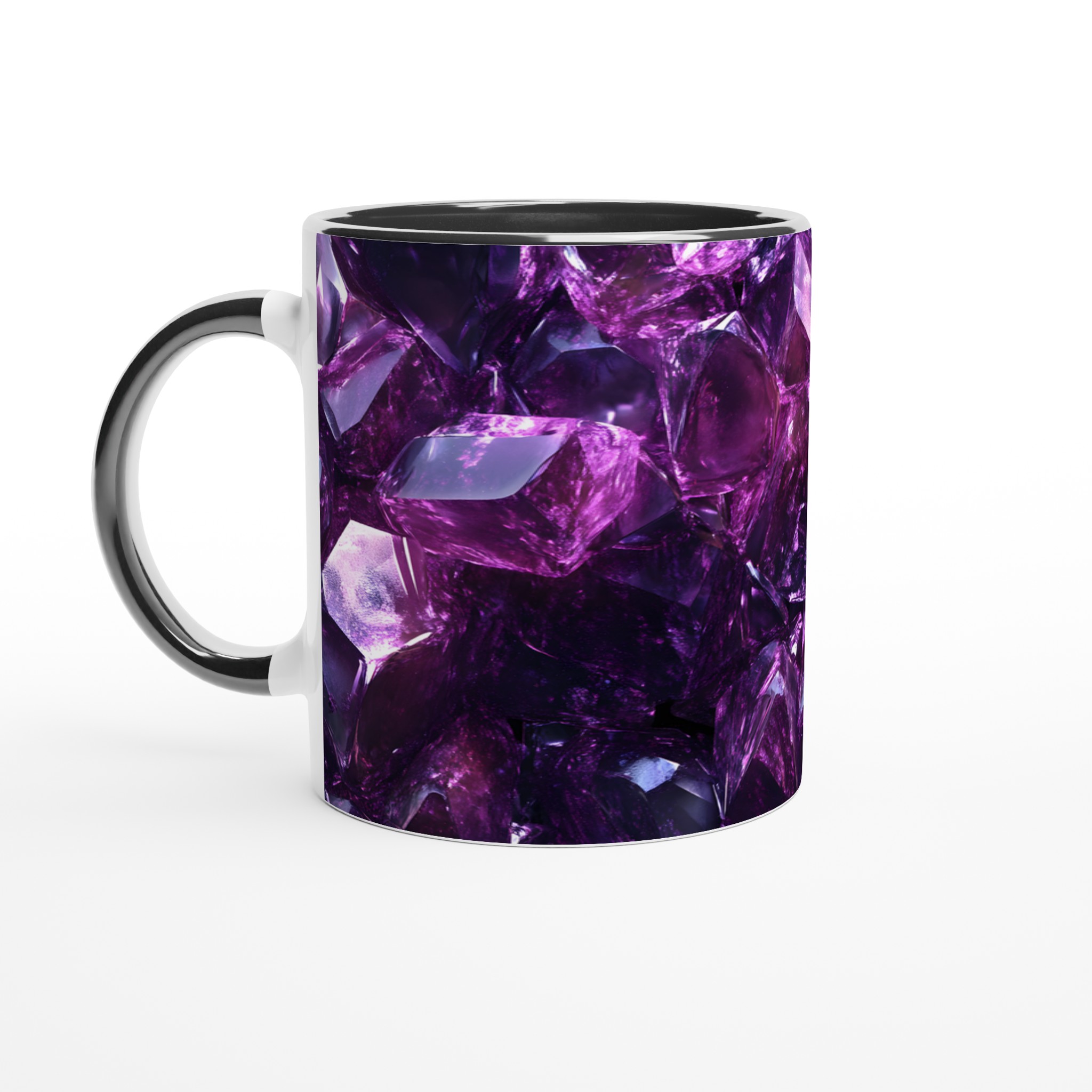 Amethyst Sparkle 11oz Keramisk Mugg – Geometrisk Kristall Design i Glänsande Lila Nyanser 4 04df1d58-9c00-4b71-8845-10811befbe56