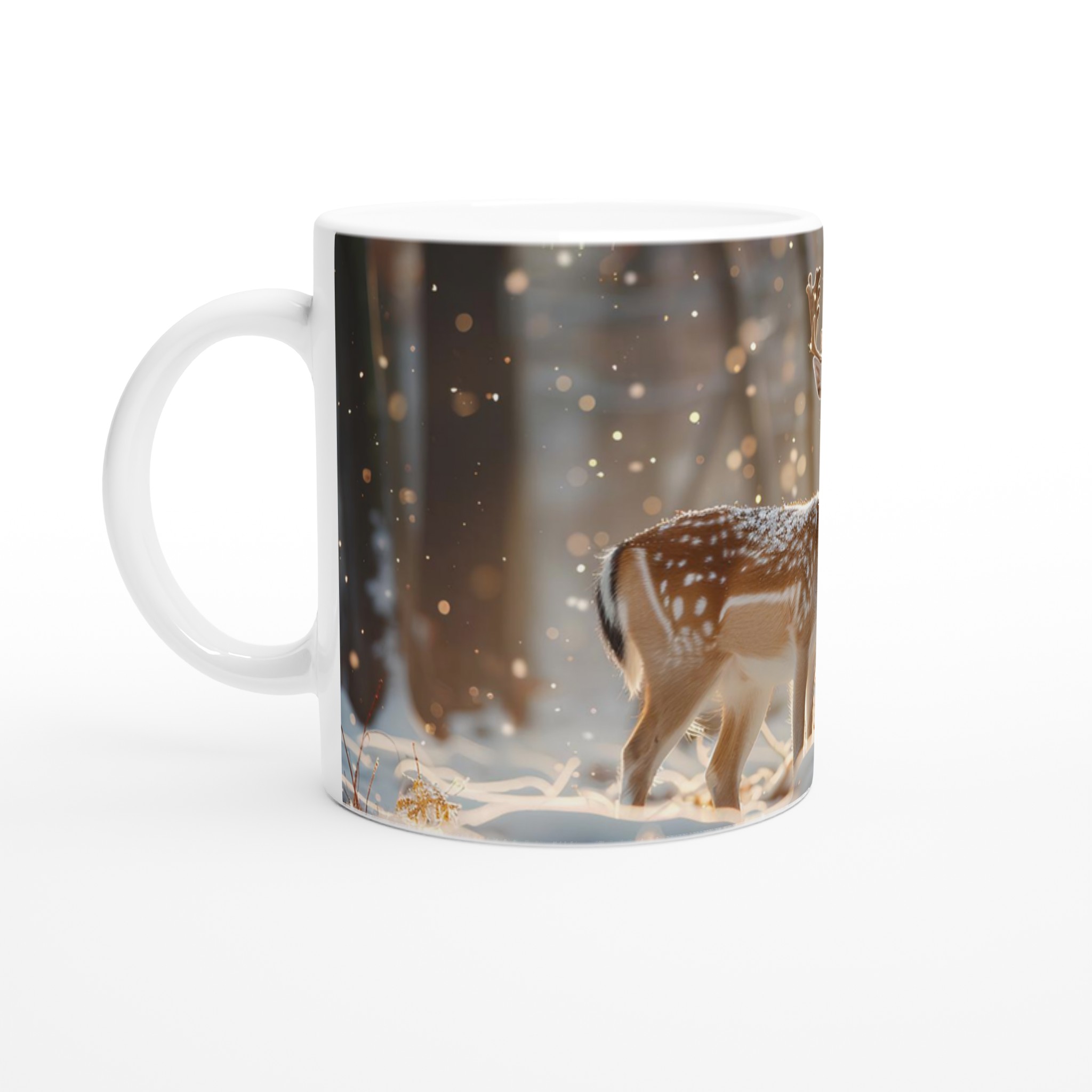 Vintermagi: Rådjur i Snölandskap – 11oz Keramikmugg i Sju Färger 1 2b0fa1b3-9223-4601-949d-8e609153baaa
