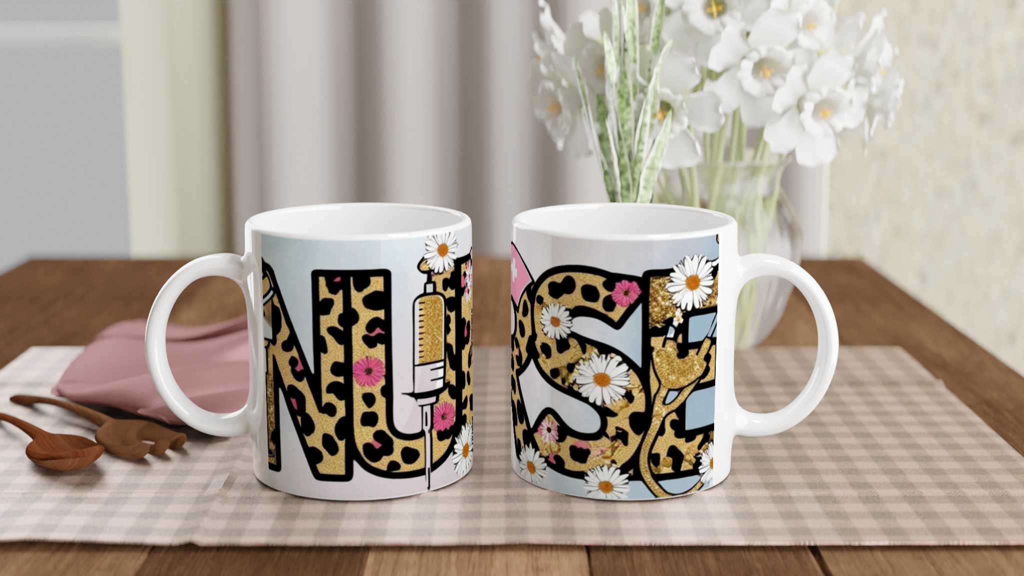 Vit 11oz keramisk mugg med gnistrande leopardmönster och blomsterinspiration – välj din favoritfärg 10 7808fd1b-d9ff-413f-918f-6f4a932ed991