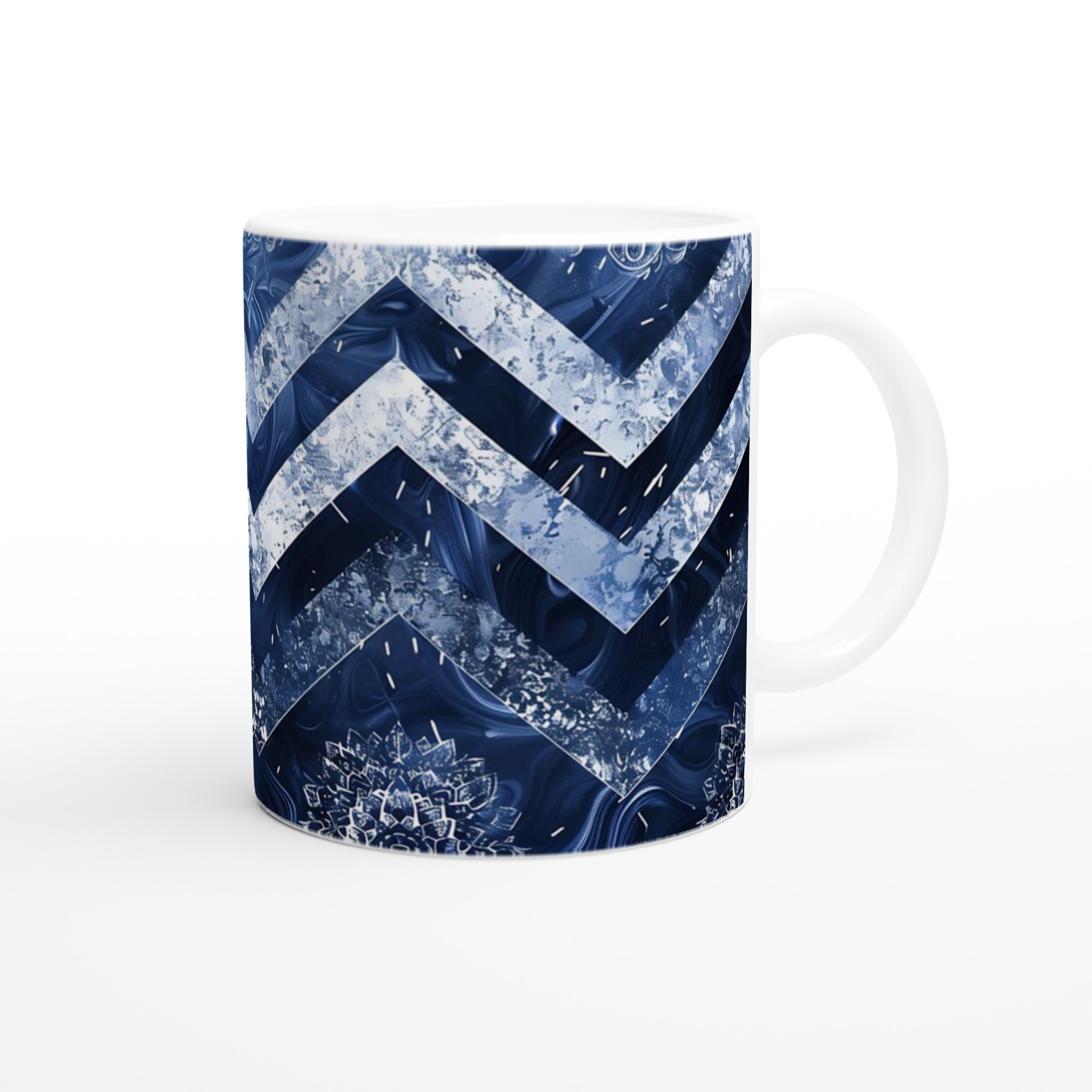 Vit 11oz keramisk mugg med stilren blå zigzag och mandalamönster – välj bland sju färgstarka keramiknyanser 9 d37c5fc2-70f1-423d-9b11-ea710c8951d9