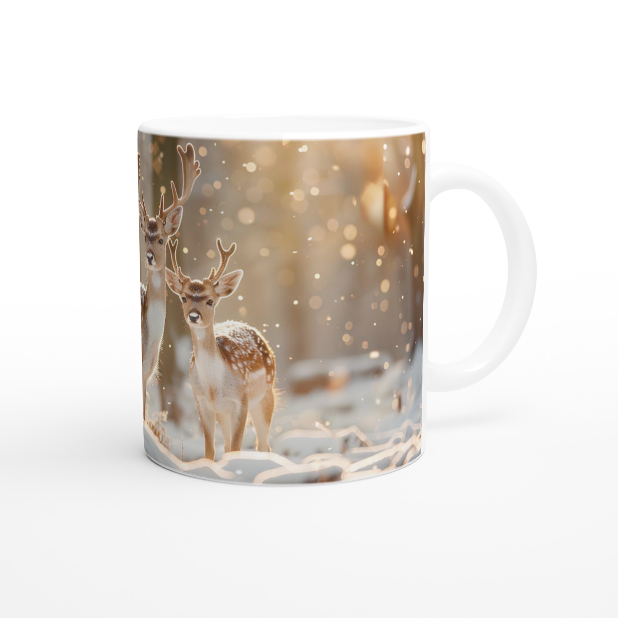Vintermagi: Rådjur i Snölandskap – 11oz Keramikmugg i Sju Färger 9 df5ce660-d592-401b-86e7-f56fd8fc4a3d