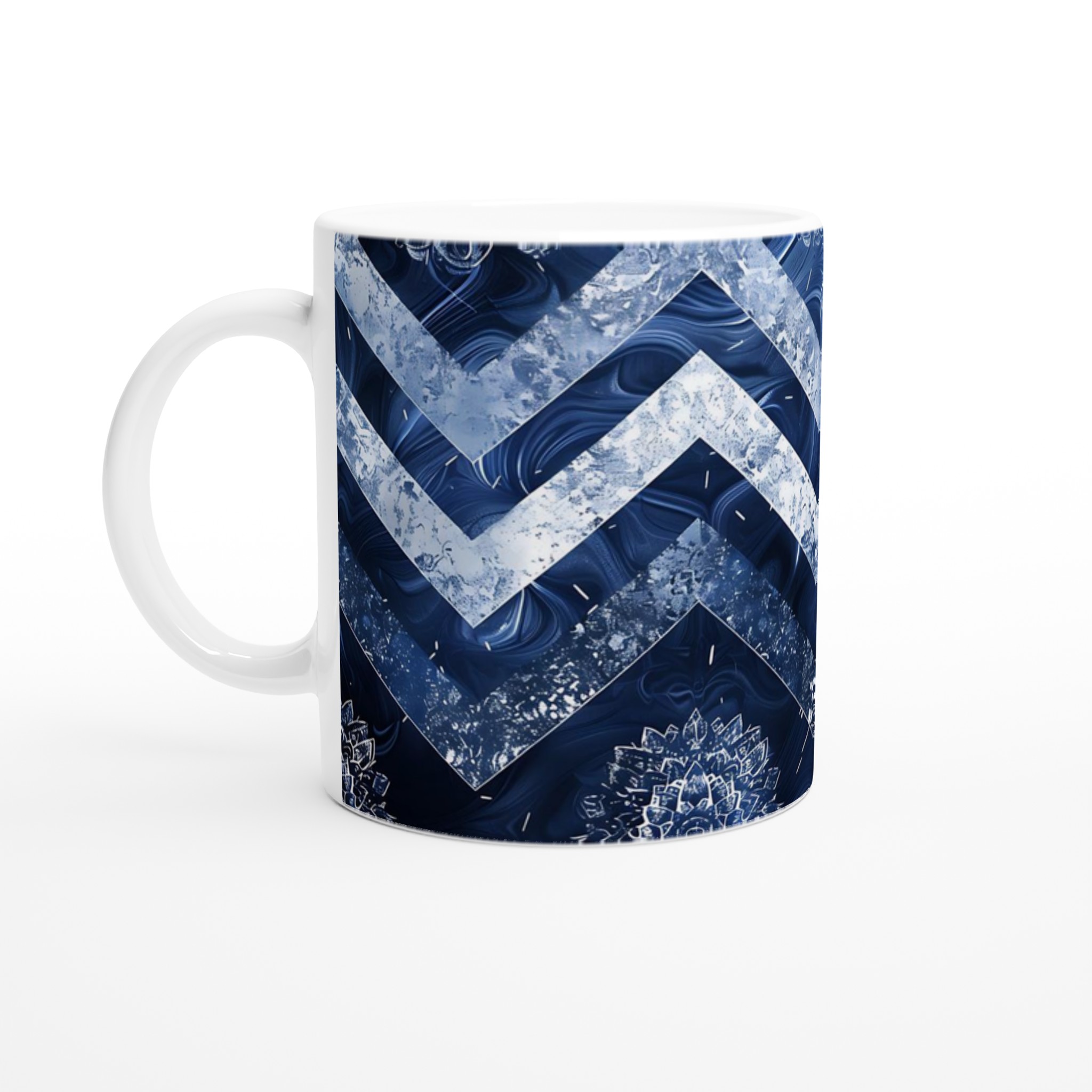 Vit 11oz keramisk mugg med stilren blå zigzag och mandalamönster – välj bland sju färgstarka keramiknyanser 1 feaa6c9e-7df0-4759-b592-17b585ea607e